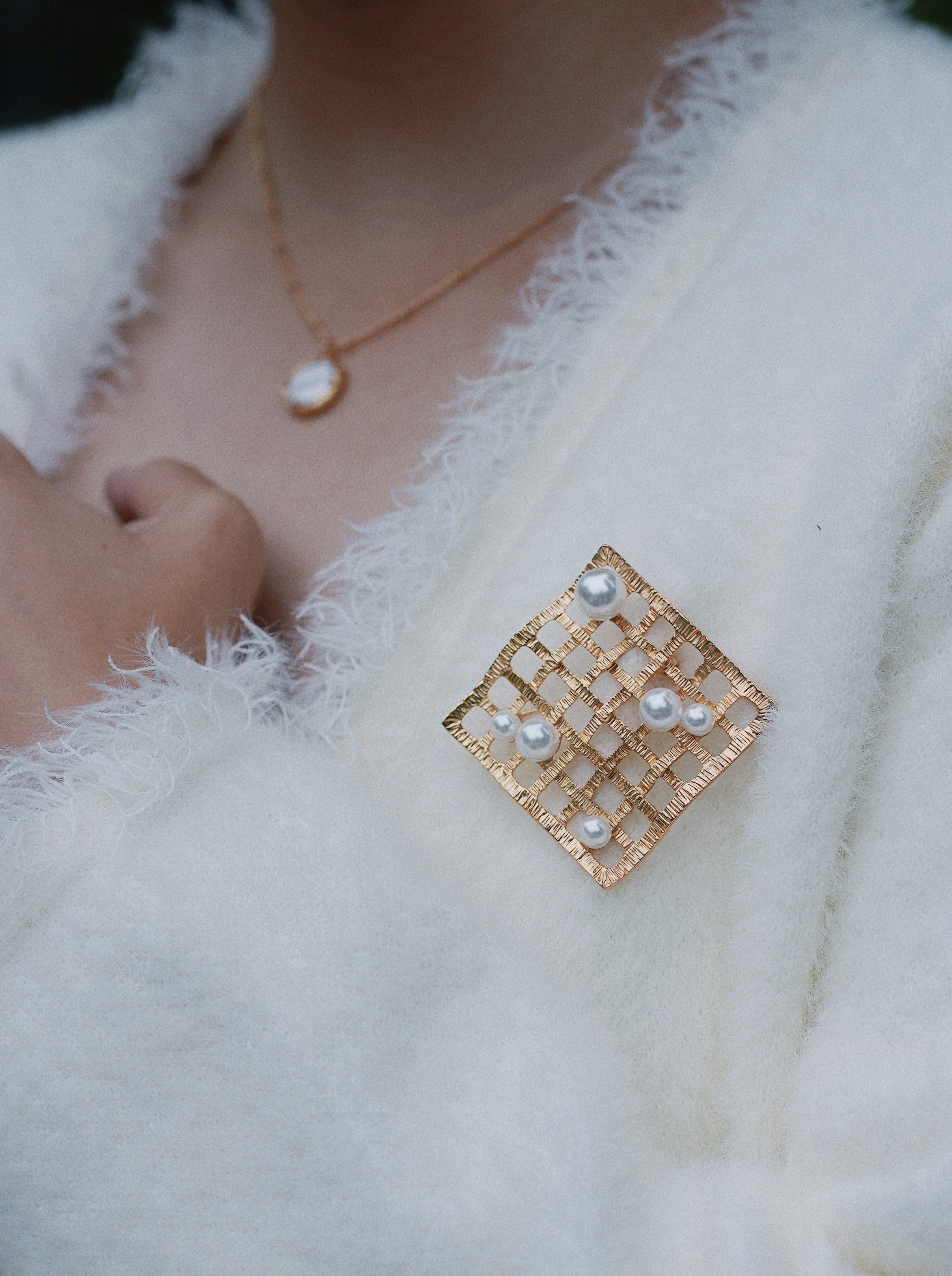 Vintage White Pearl Brooch